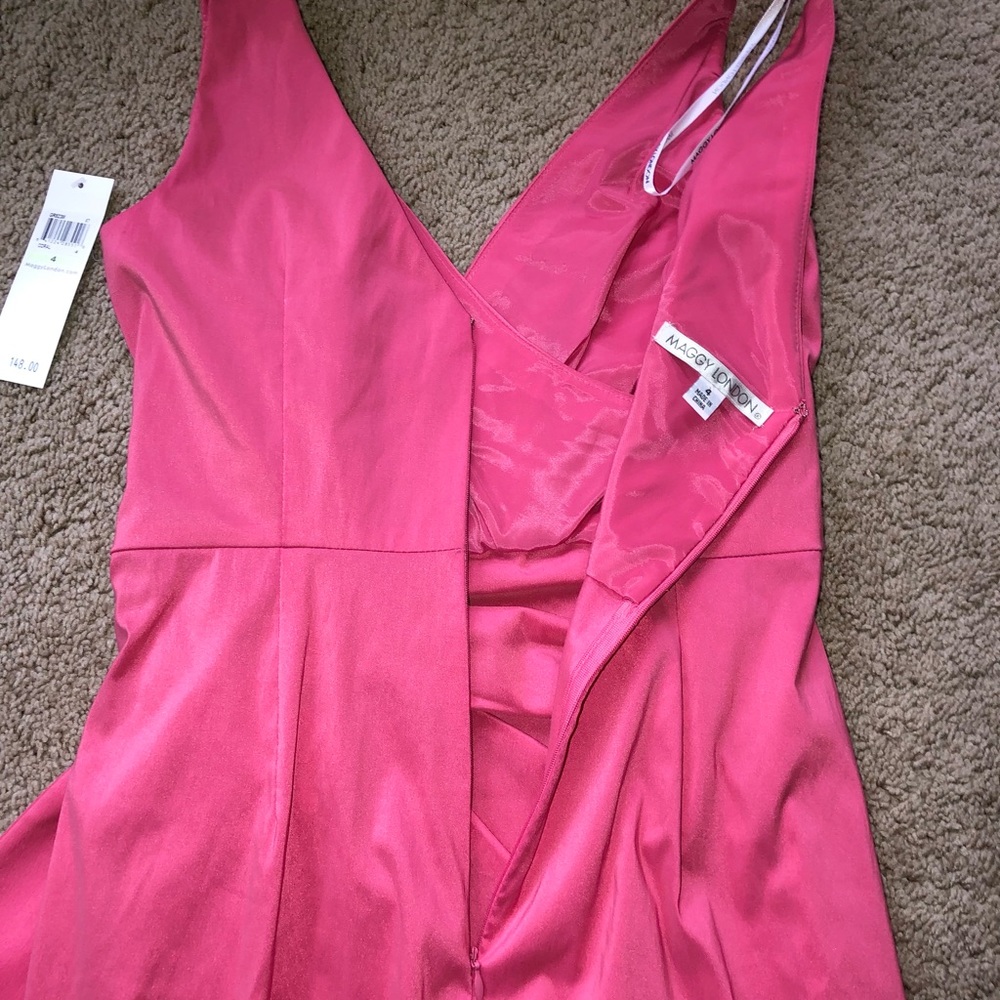 💗NEW! Maggy London Sleeveless Coral Ruched Cocktail Dress~ Size 4 - Picture 12 of 14